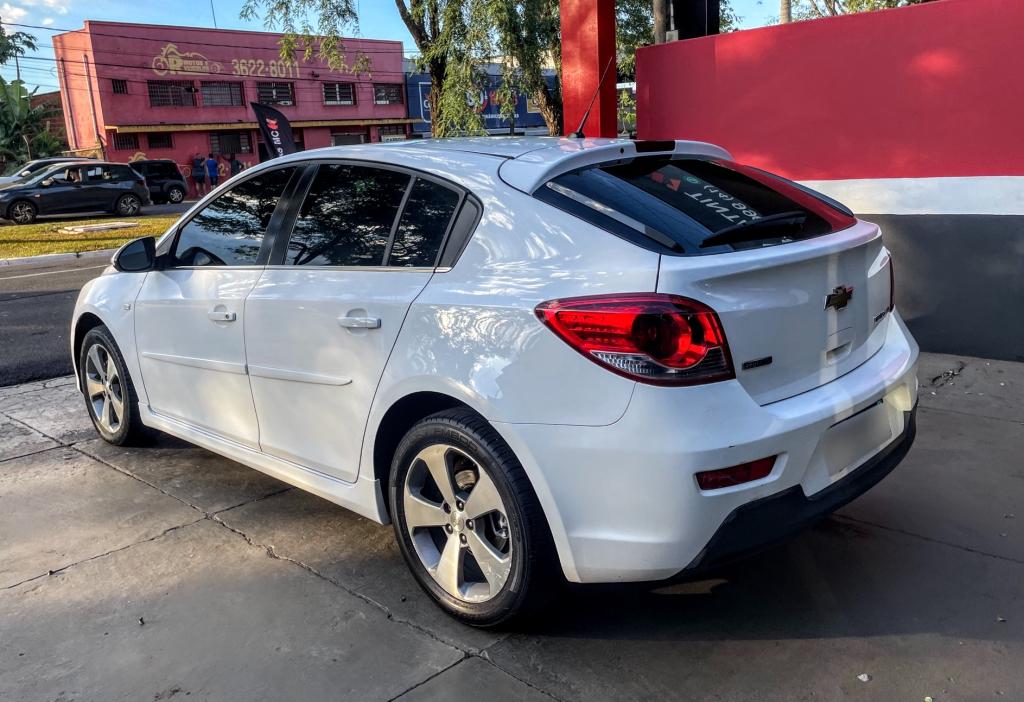 CHEVROLET Cruze Hatch - Foto