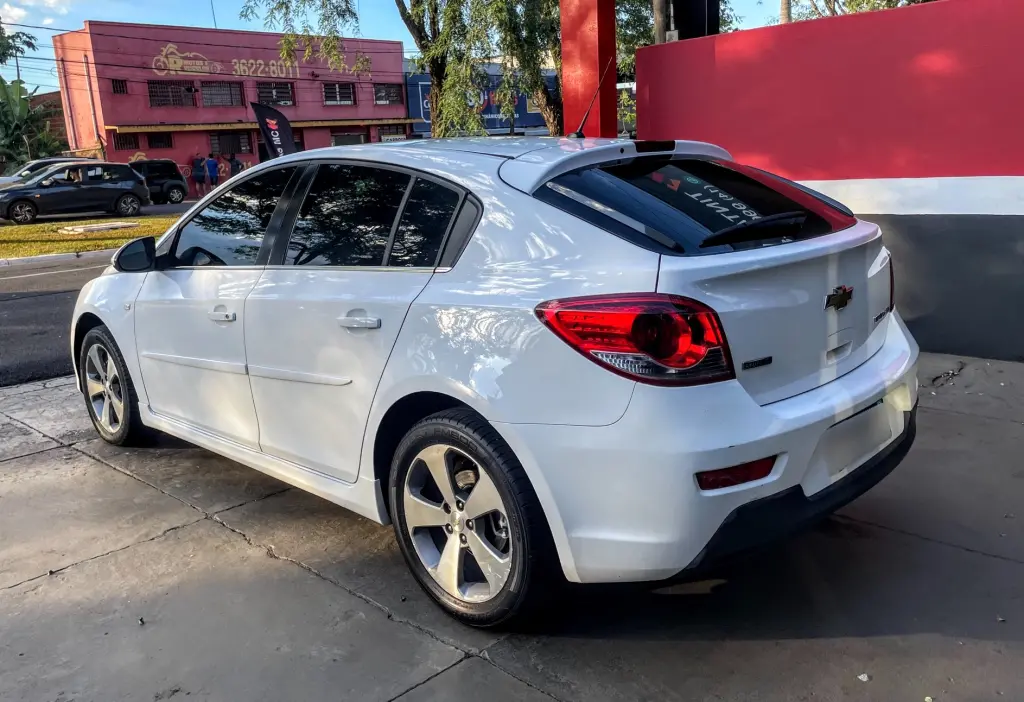 CHEVROLET Cruze Hatch - Foto