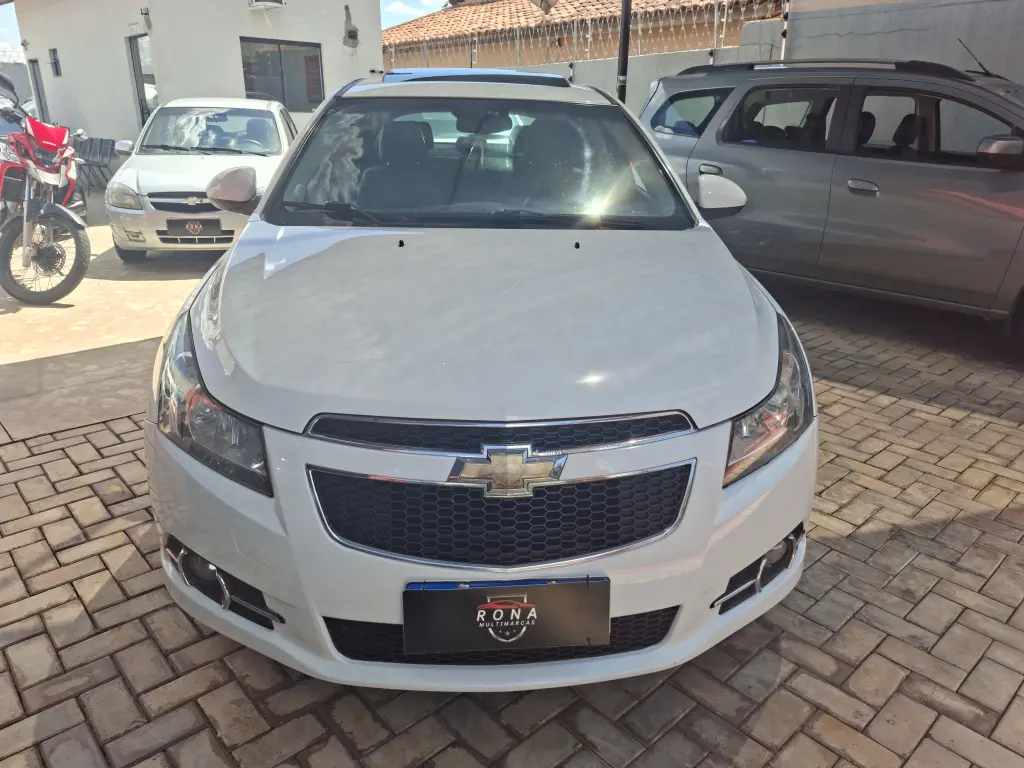 CHEVROLET Cruze Hatch - Foto