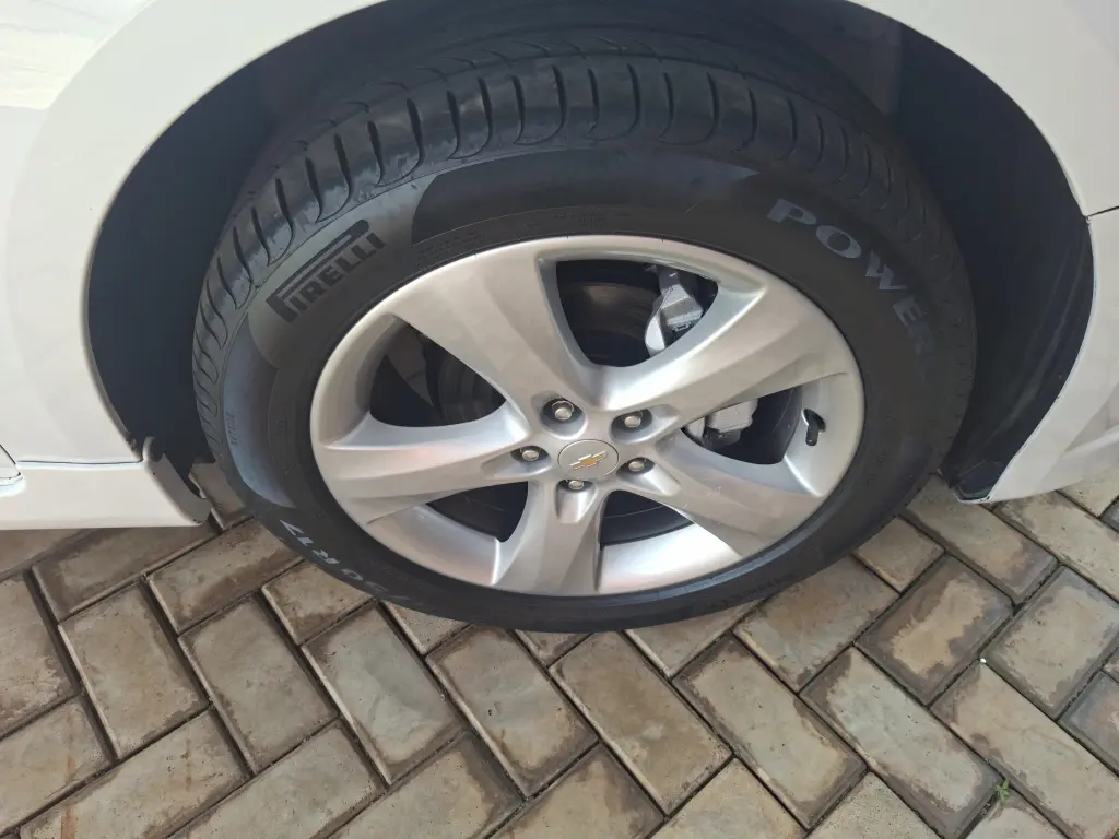 CHEVROLET Cruze Hatch - Foto