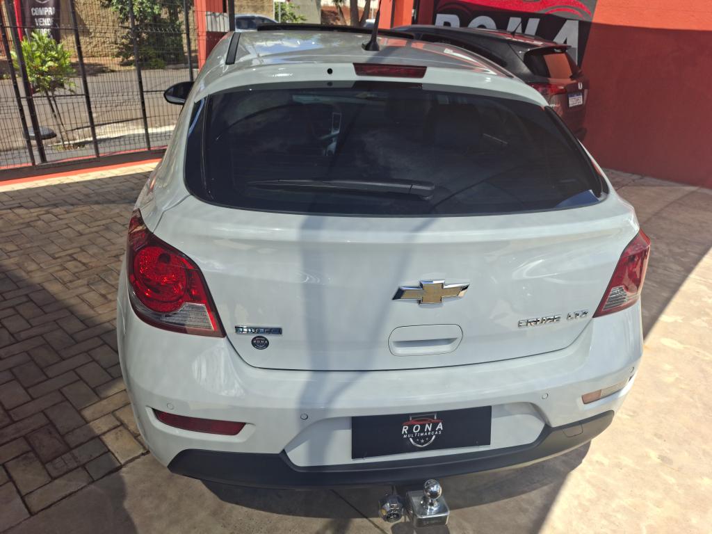 CHEVROLET Cruze Hatch - Foto