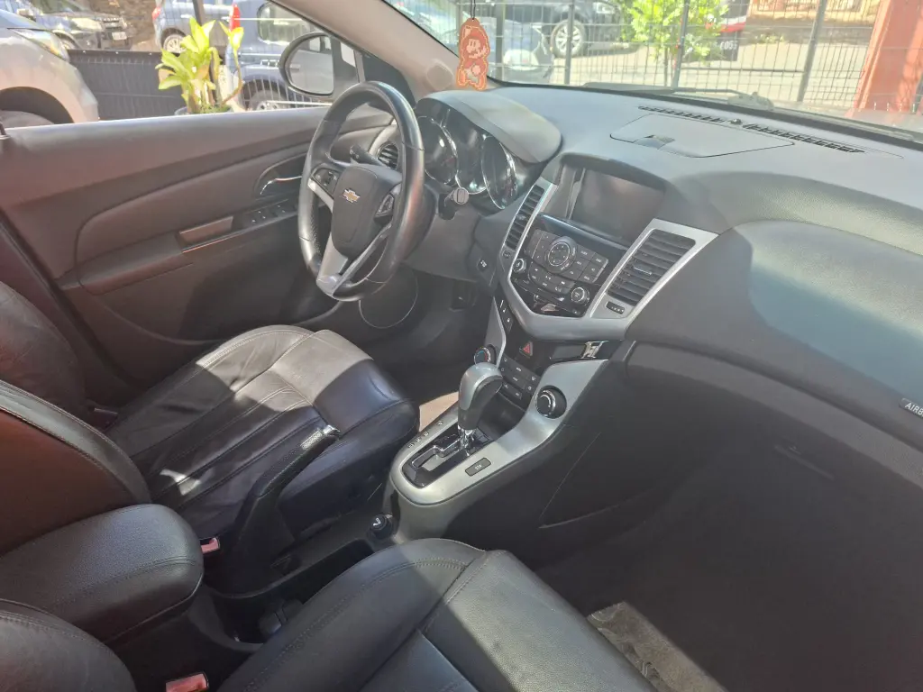 CHEVROLET Cruze Hatch - Foto