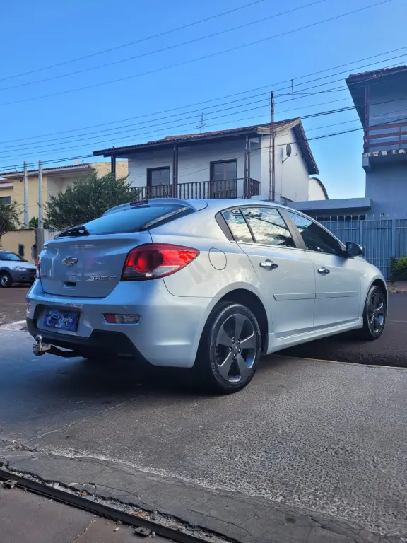 CHEVROLET Cruze Hatch - Foto