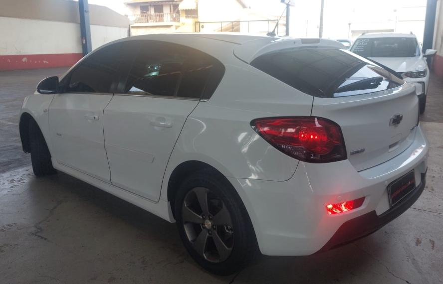 CHEVROLET Cruze Hatch - Foto