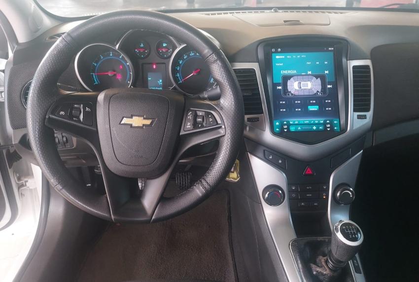 CHEVROLET Cruze Hatch - Foto