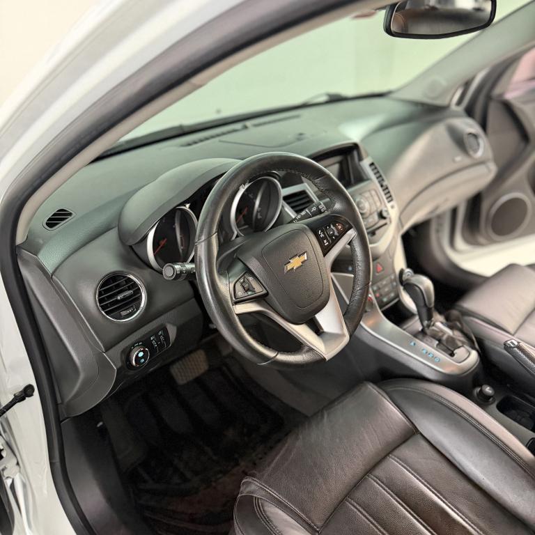 CHEVROLET Cruze Hatch - Foto