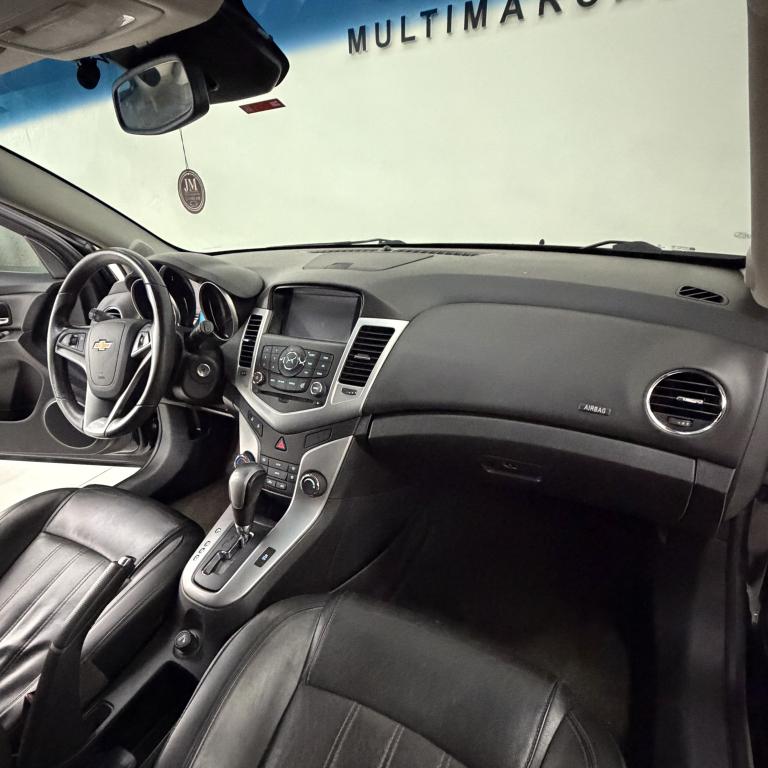 CHEVROLET Cruze Hatch - Foto