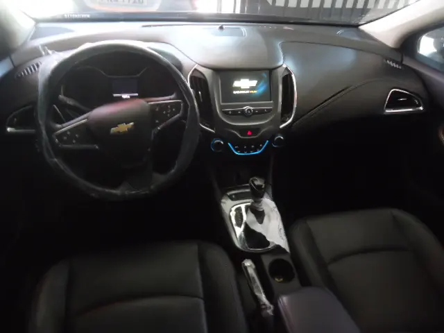 CHEVROLET Cruze Hatch - Foto