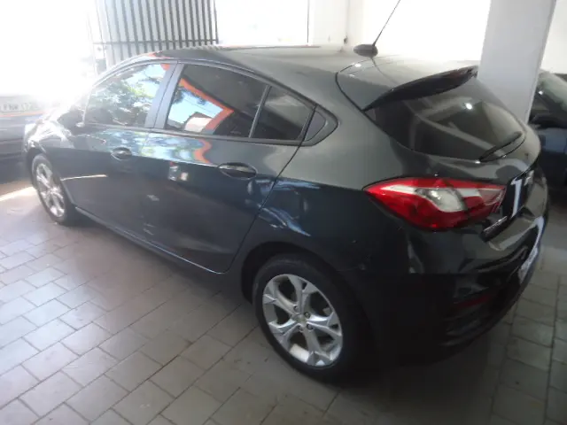 CHEVROLET Cruze Hatch - Foto