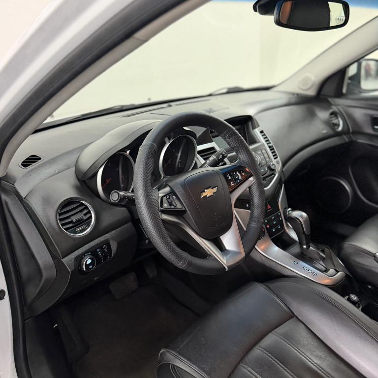 CHEVROLET Cruze Hatch - Foto