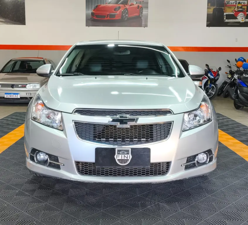 CHEVROLET Cruze Hatch - Foto