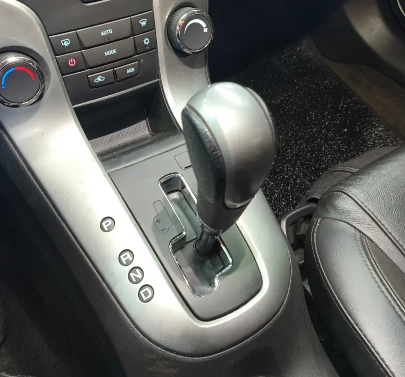 CHEVROLET Cruze Hatch - Foto