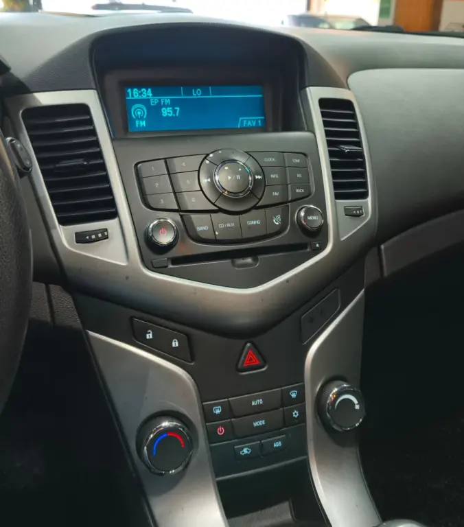 CHEVROLET Cruze Hatch - Foto