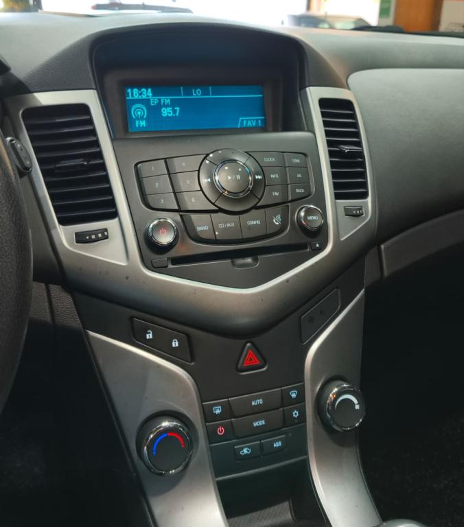 CHEVROLET Cruze Hatch - Foto