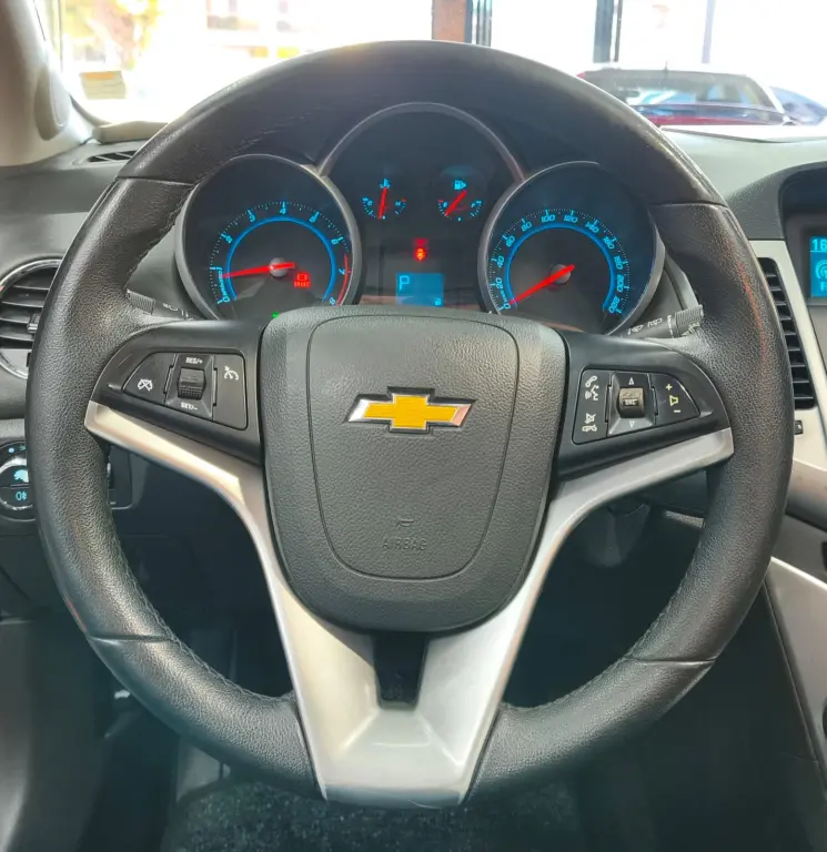 CHEVROLET Cruze Hatch - Foto