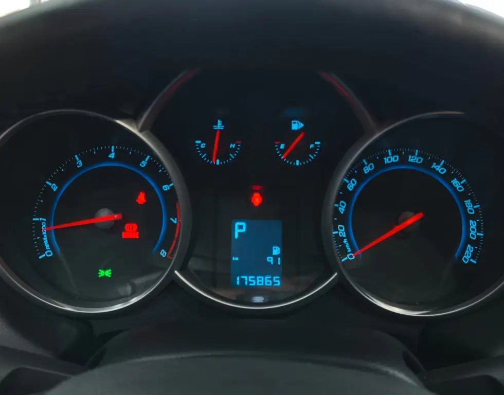CHEVROLET Cruze Hatch - Foto