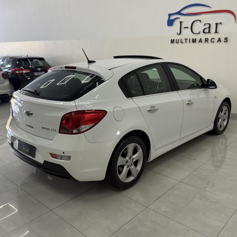 CHEVROLET Cruze Hatch - Foto
