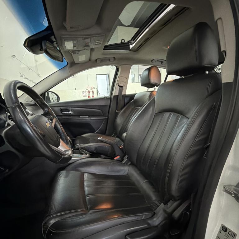 CHEVROLET Cruze Hatch - Foto