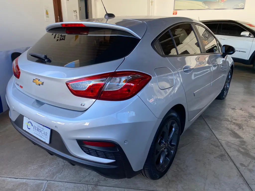 CHEVROLET Cruze Hatch - Foto