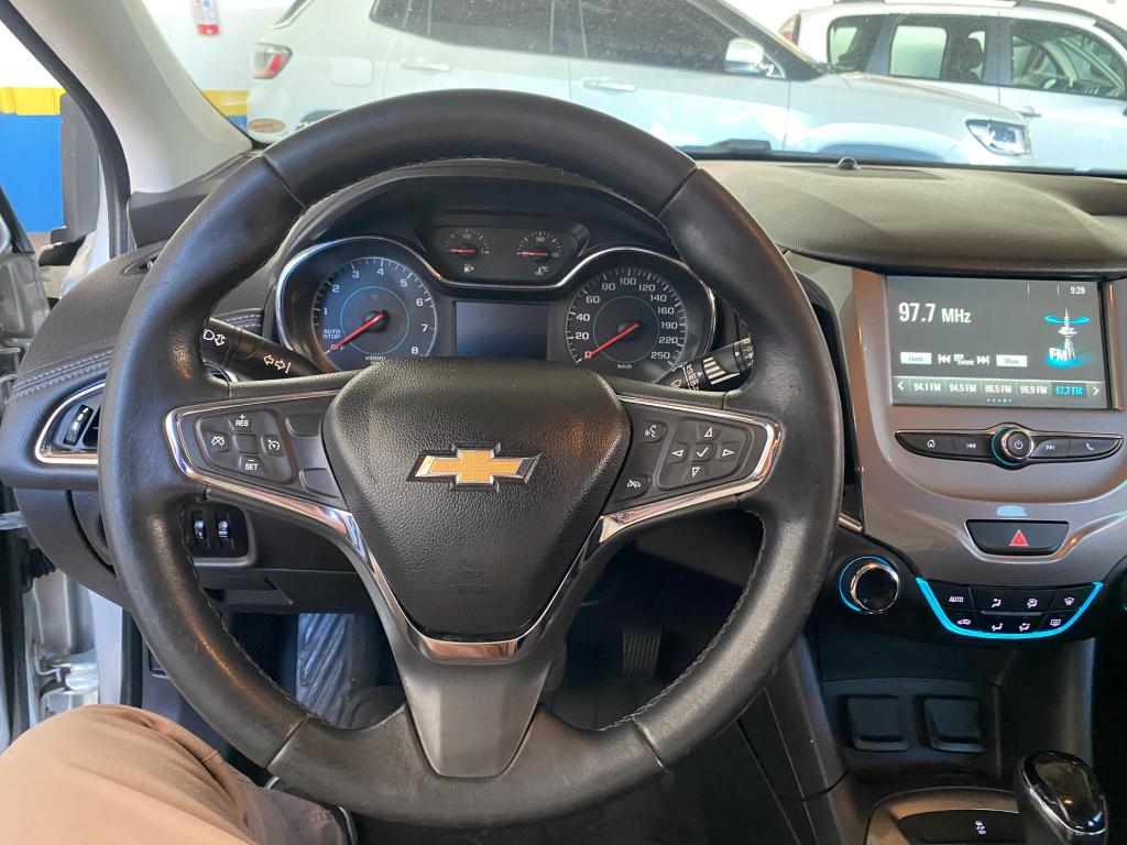 CHEVROLET Cruze Hatch - Foto