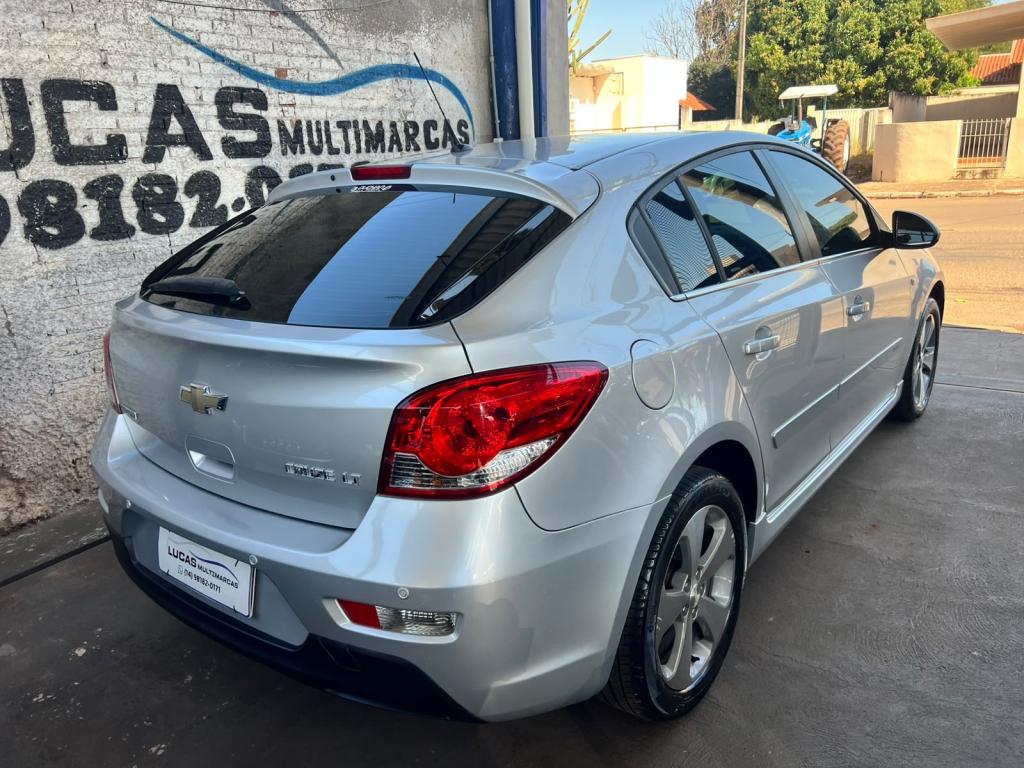 CHEVROLET Cruze Hatch - Foto
