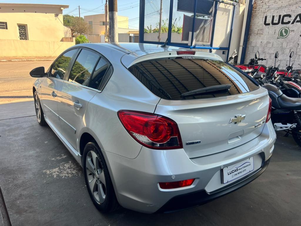 CHEVROLET Cruze Hatch - Foto