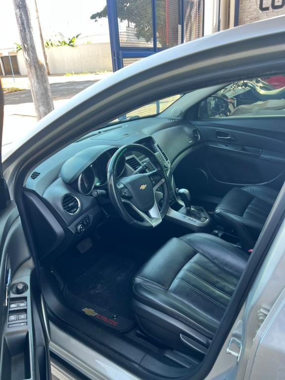 CHEVROLET Cruze Hatch - Foto