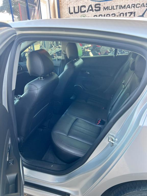 CHEVROLET Cruze Hatch - Foto
