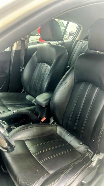 CHEVROLET Cruze Hatch - Foto