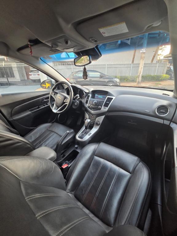 CHEVROLET Cruze Hatch - Foto