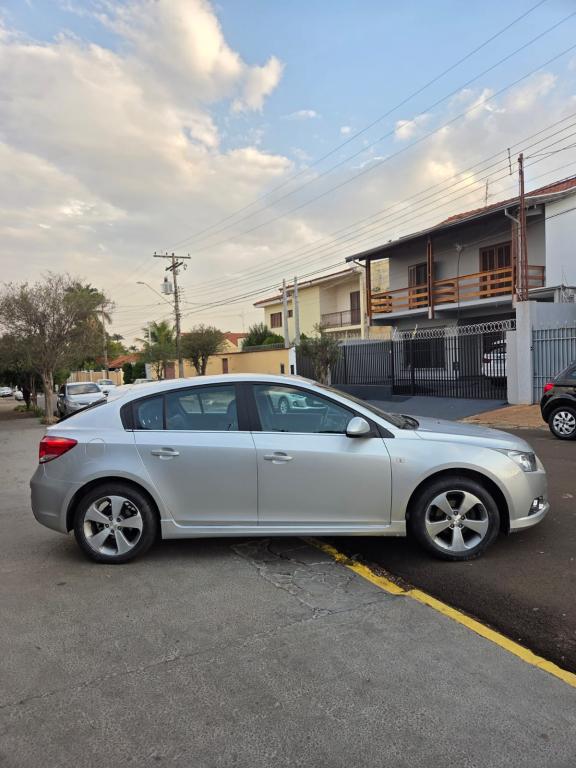 CHEVROLET Cruze Hatch - Foto