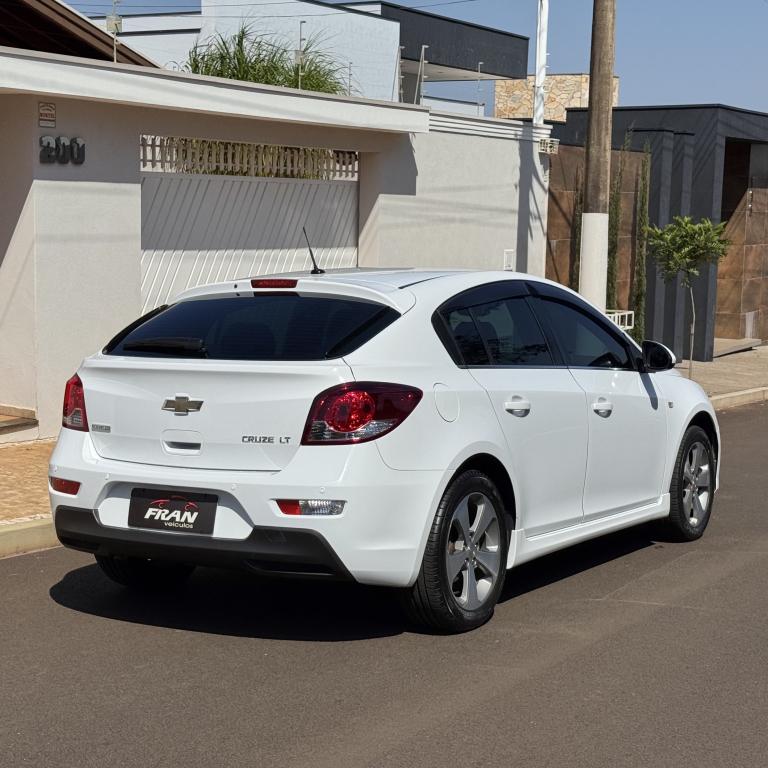 CHEVROLET Cruze Hatch - Foto