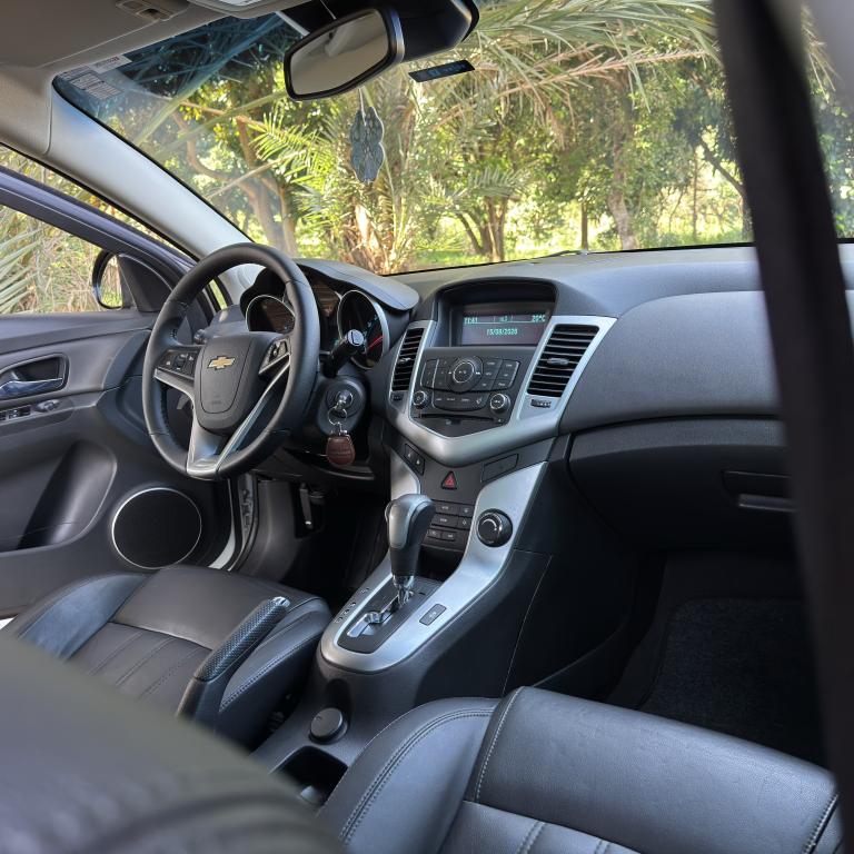 CHEVROLET Cruze Hatch - Foto