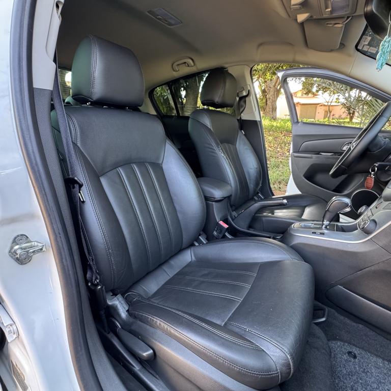 CHEVROLET Cruze Hatch - Foto