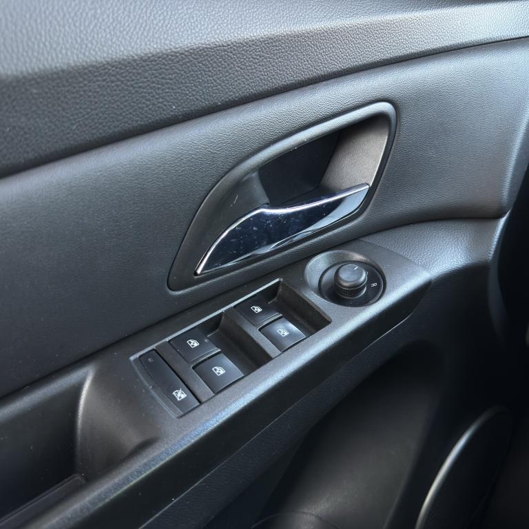 CHEVROLET Cruze Hatch - Foto