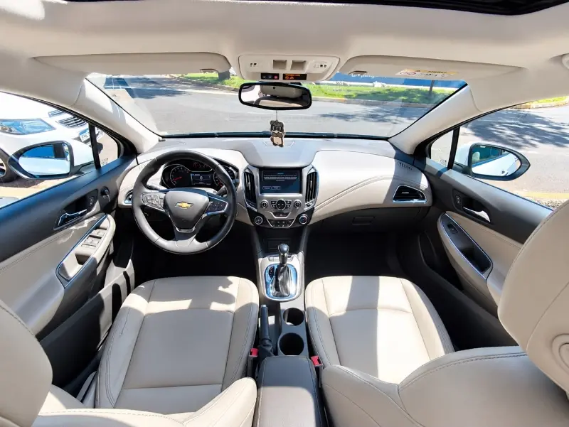 CHEVROLET Cruze Hatch - Foto
