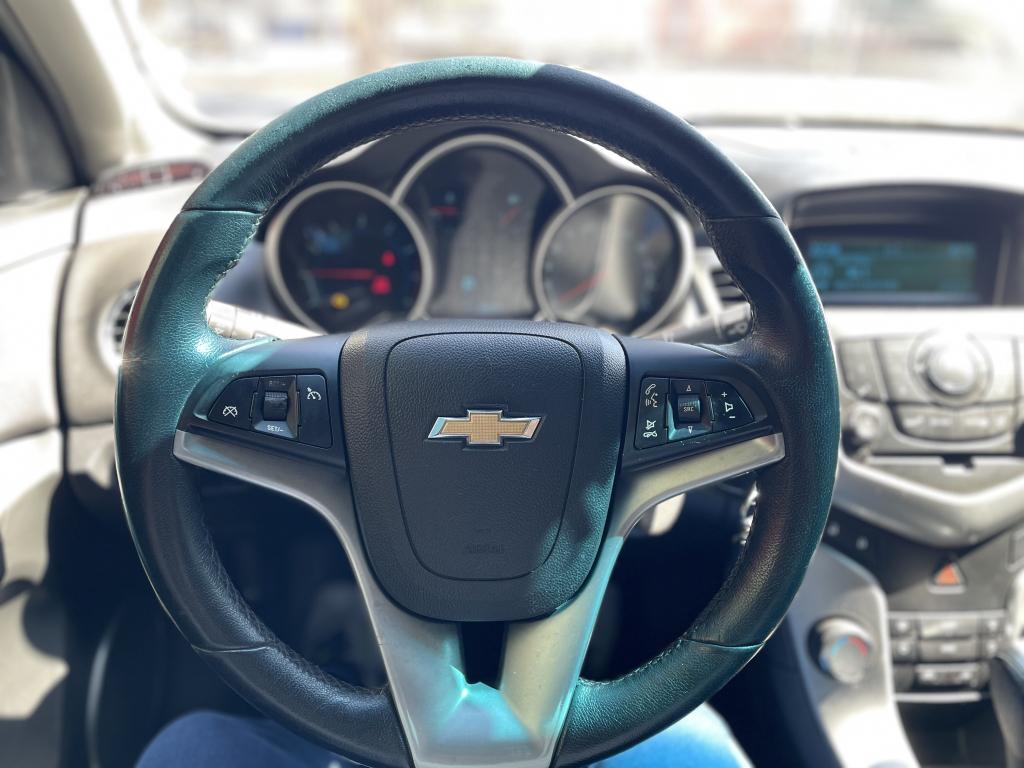 CHEVROLET Cruze Sedan - Foto
