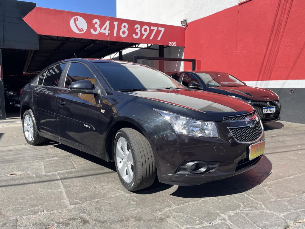 CHEVROLET Cruze Sedan - Foto