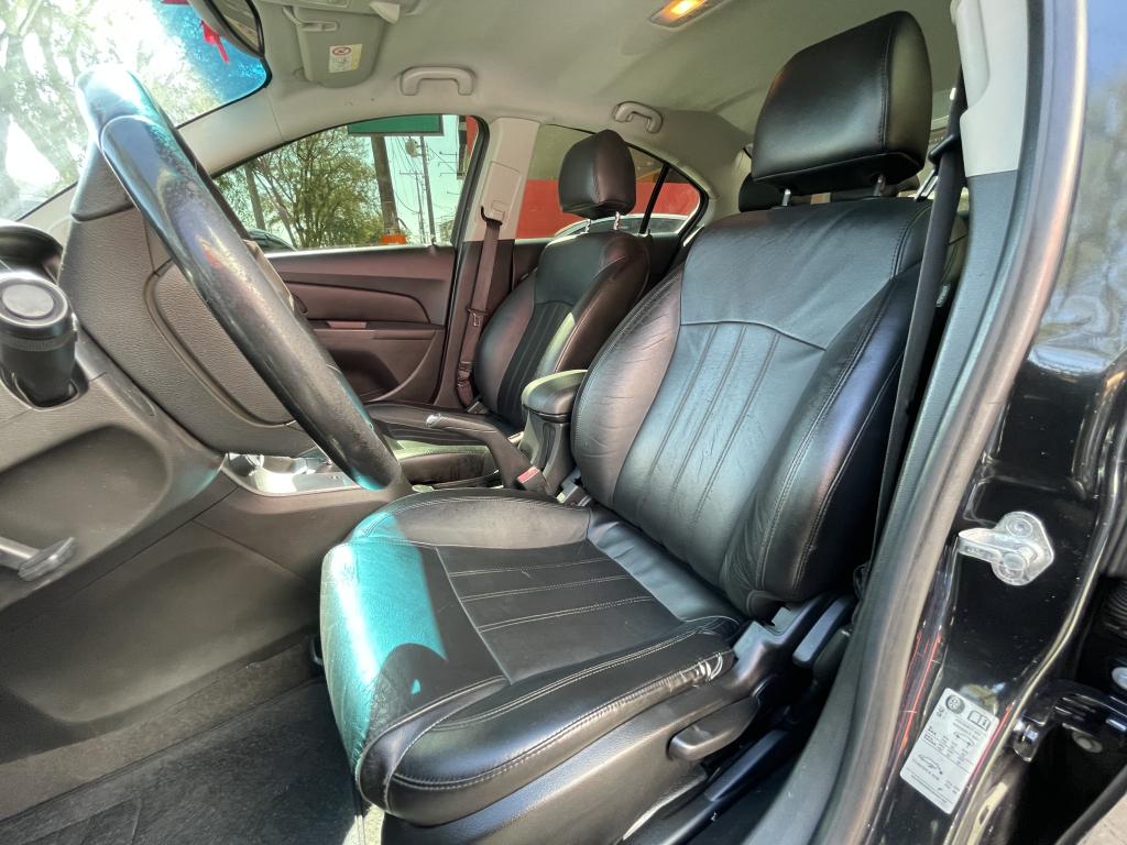 CHEVROLET Cruze Sedan - Foto
