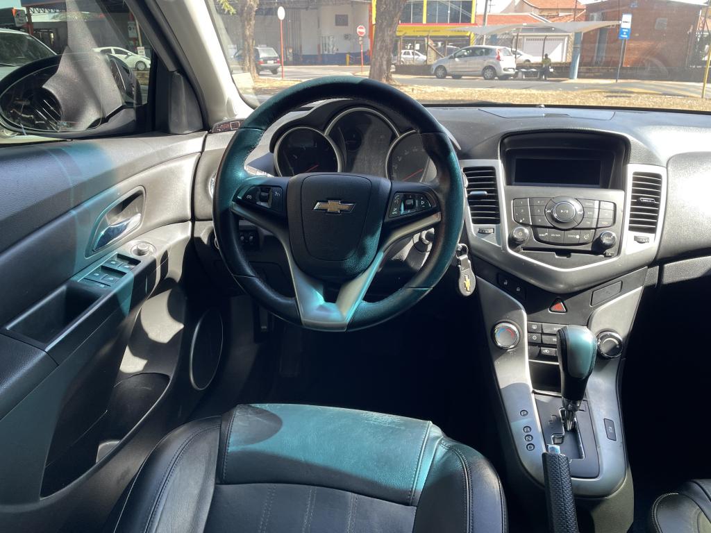 CHEVROLET Cruze Sedan - Foto
