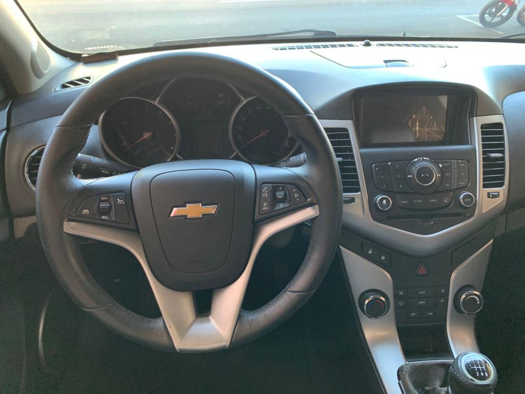 CHEVROLET Cruze Sedan - Foto