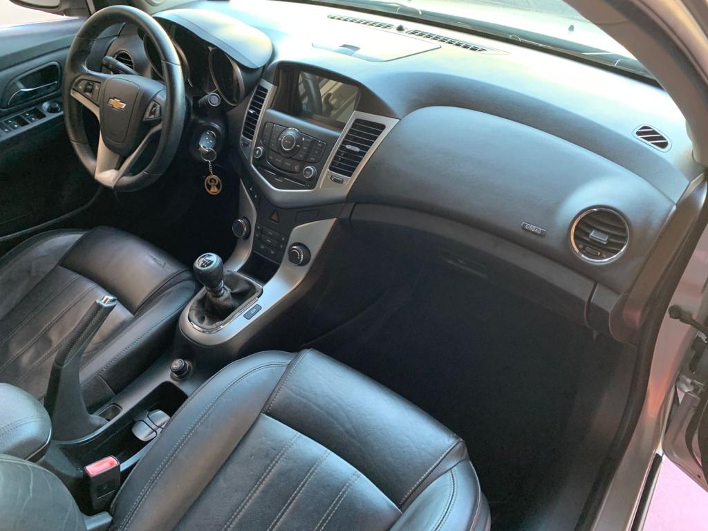 CHEVROLET Cruze Sedan - Foto
