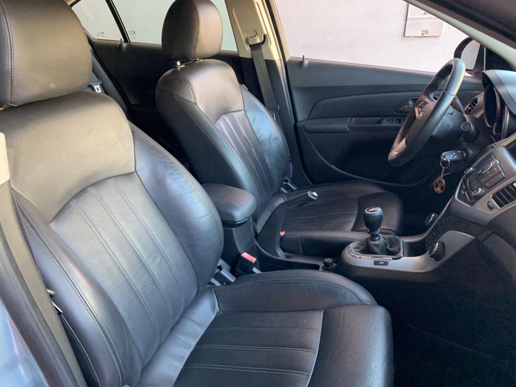 CHEVROLET Cruze Sedan - Foto