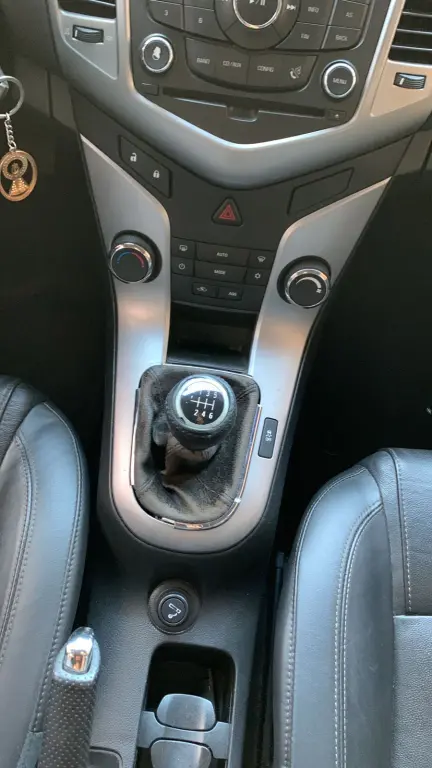 CHEVROLET Cruze Sedan - Foto