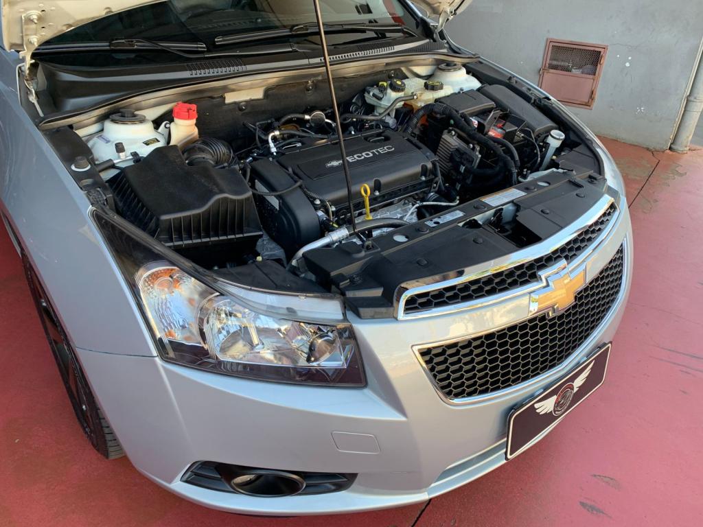 CHEVROLET Cruze Sedan - Foto