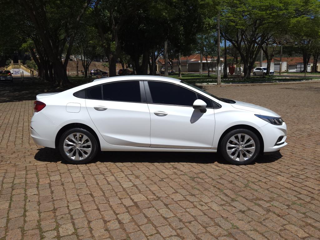 CHEVROLET Cruze Sedan - Foto