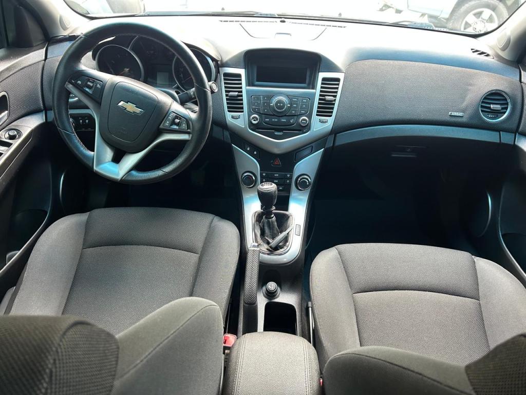 CHEVROLET Cruze Sedan - Foto