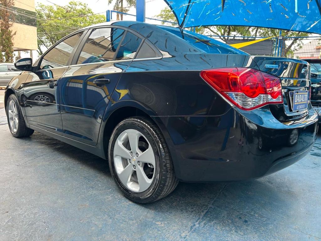 CHEVROLET Cruze Sedan - Foto