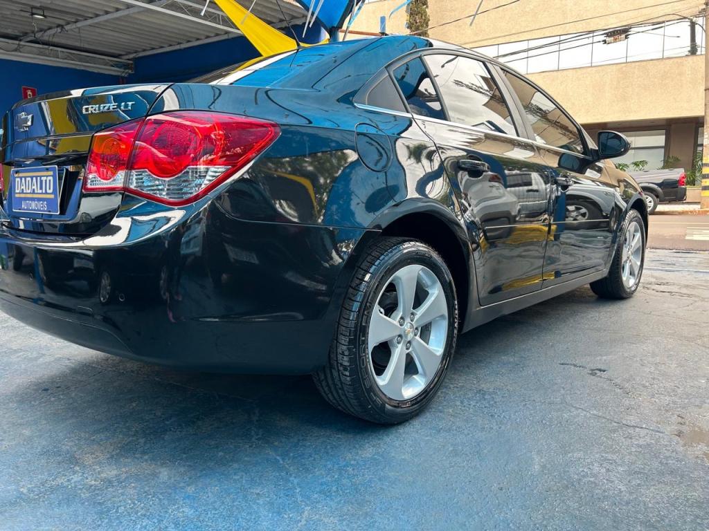 CHEVROLET Cruze Sedan - Foto