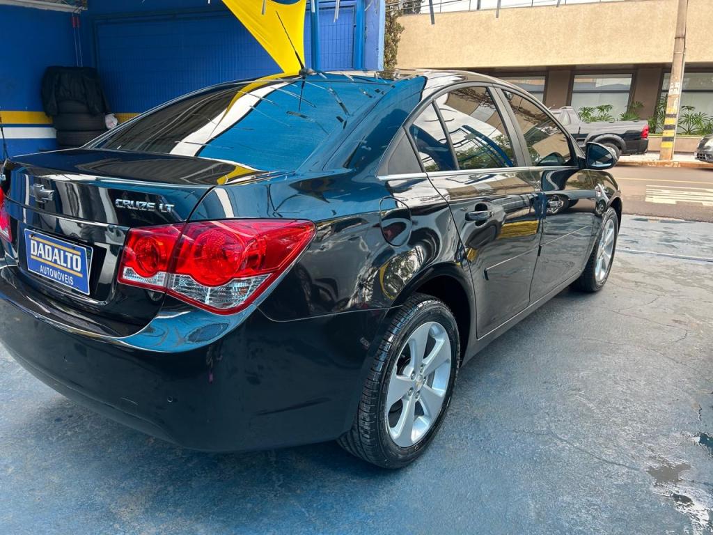 CHEVROLET Cruze Sedan - Foto
